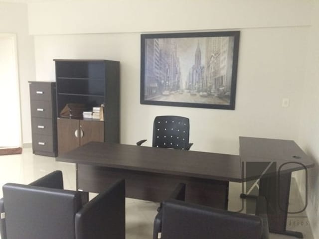 Sala com 147m², à venda, no bairro Centro em Londrina