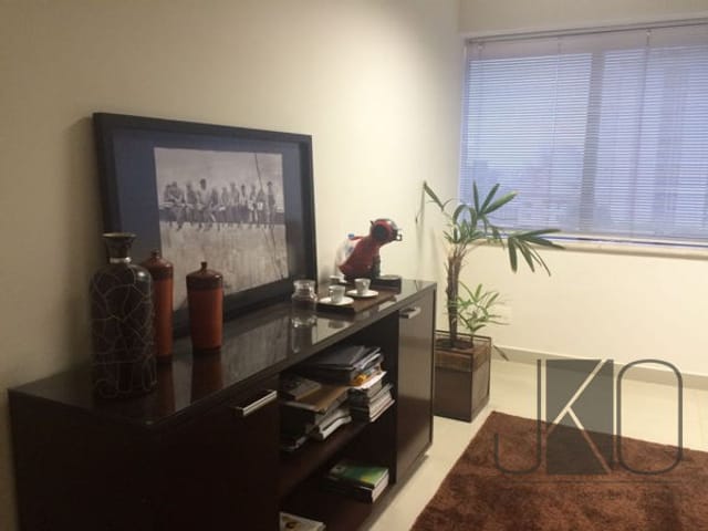 Sala com 147m², à venda, no bairro Centro em Londrina