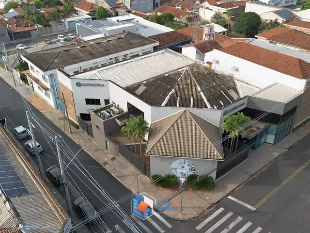 Comercial com 2125m², à venda, no bairro Centro em Bebedouro