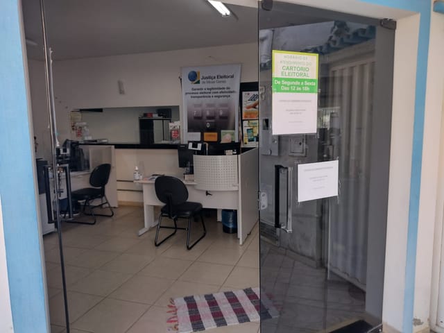 Casa com 197m², à venda, no bairro Centro em Arcos