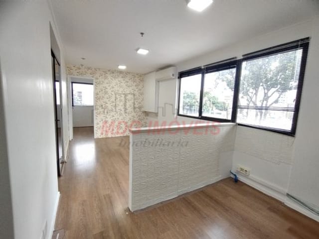 Foto do Conjunto comercial - Sala Comercial ao lado do metrô Vila Mariana, 2 banheiros, 1 vaga de garagem. | MDG IMÓVEIS