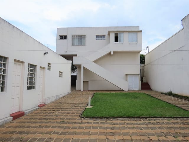 Comercial com 495m² 3 quartos e 4 banheiros, à venda, no bairro Centro em Ponta Grossa