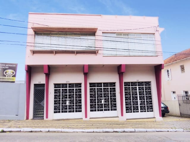 Comercial com 495m² 3 quartos e 4 banheiros, à venda, no bairro Centro em Ponta Grossa