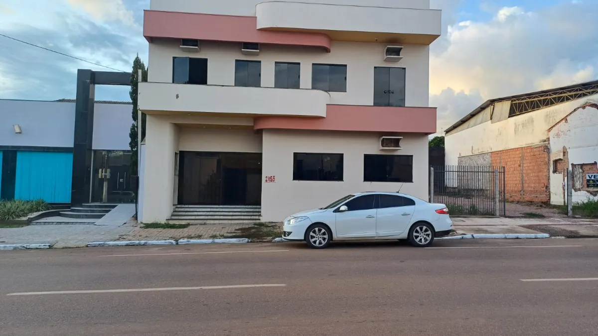 Edifício monousuário para venda em Centro, 184m²