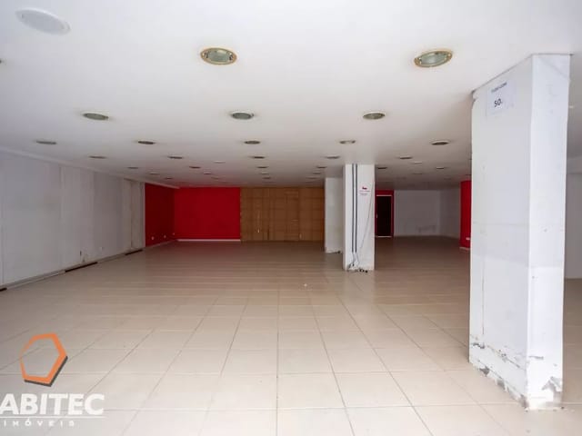 Comercial com 443m², à venda, no bairro Centro em Curitiba