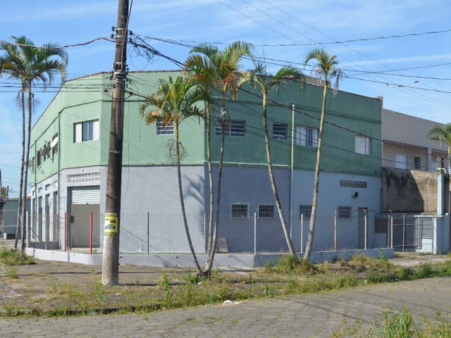 Prédio com 454m², à venda, no bairro Balneário Flórida Mirim em Mongaguá
