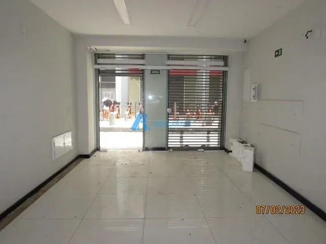 Loja com 307m², para alugar, no bairro Centro em Rio de Janeiro
