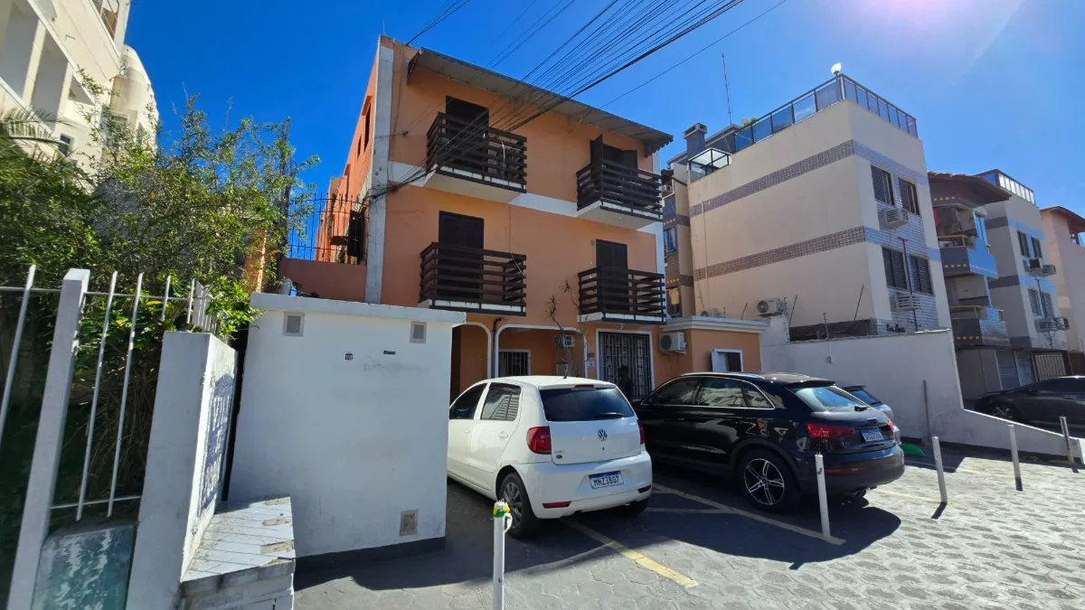 Conjunto comercial para venda em Canasvieiras, 570m²