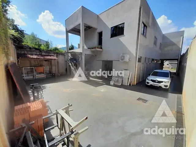 Prédio 3 quartos e 2 banheiros, à venda, no bairro Uvaranas em Ponta Grossa