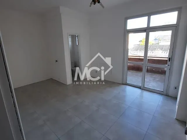Sala à venda, no bairro Centro em Pelotas
