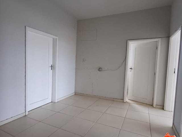 Sala para alugar, no bairro Campina em Belém