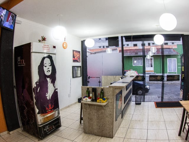 Loja com 185m² 3 quartos e 2 banheiros, à venda, no bairro Orfãs em Ponta Grossa