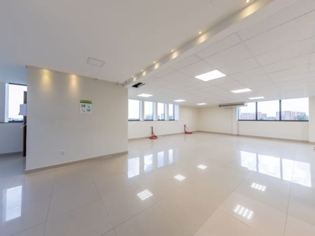 Prédio com 682m², para alugar, no bairro Asa Sul em Brasília