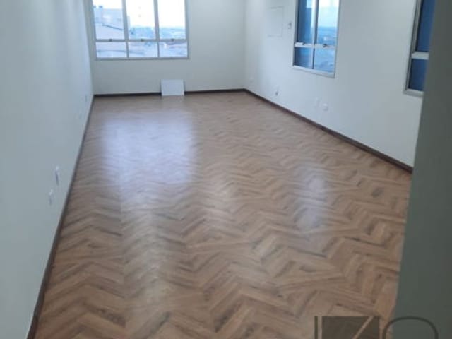 Sala com 55m², à venda, no bairro Centro em Londrina