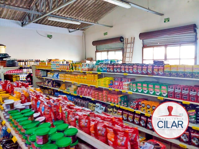 Comercial com 720m², à venda, no bairro Não informado em Colombo