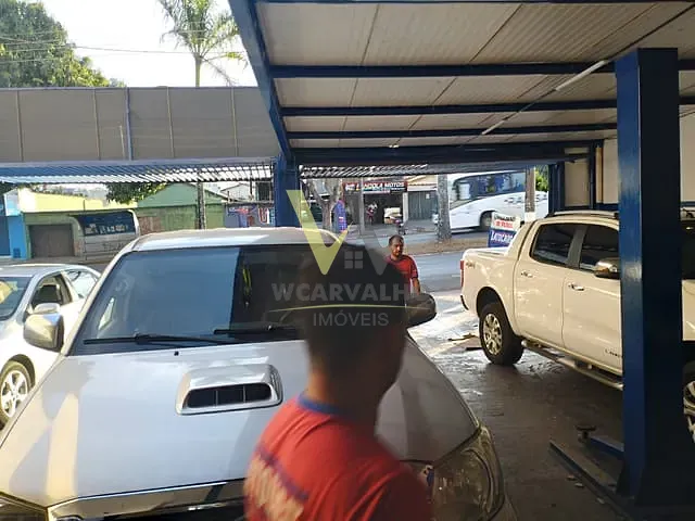 Comercial com 420m², à venda, no bairro Maracanã em Anápolis