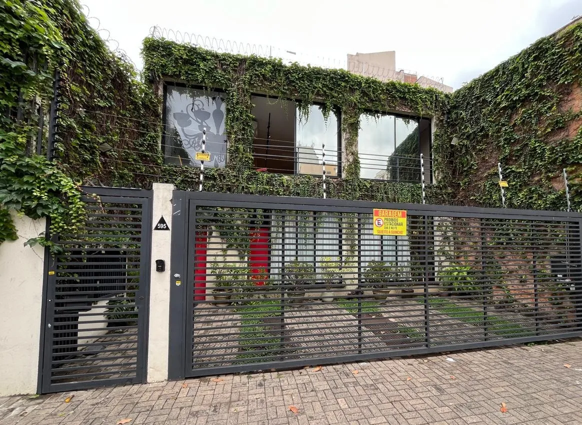Edifício monousuário para venda em Campos Elíseos , 320m²
