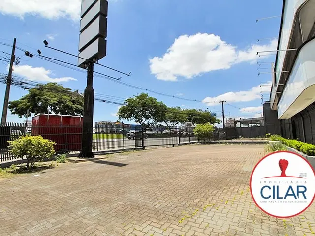 Comercial para alugar, no bairro Pinheirinho em Curitiba