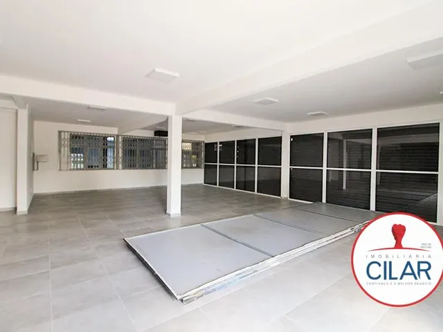 Comercial para alugar, no bairro Pinheirinho em Curitiba