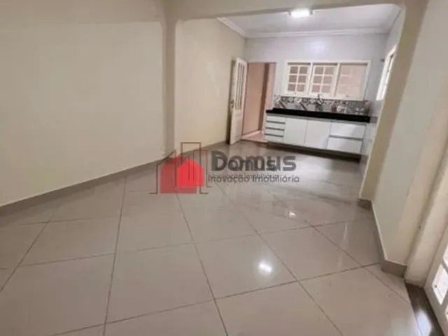 Comercial com 150m², para alugar, no bairro São Benedito em Pindamonhangaba