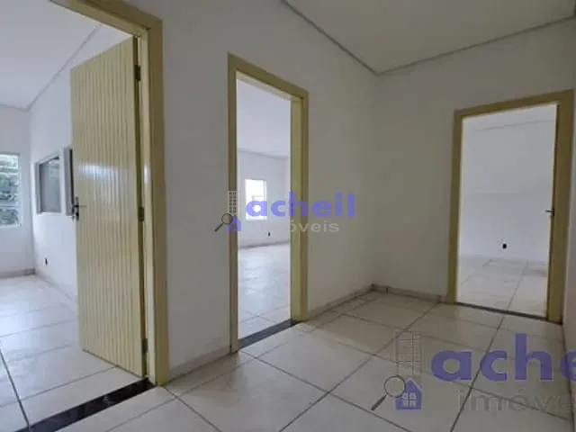 Prédio com 500m², para alugar, no bairro Centro em Rondonópolis