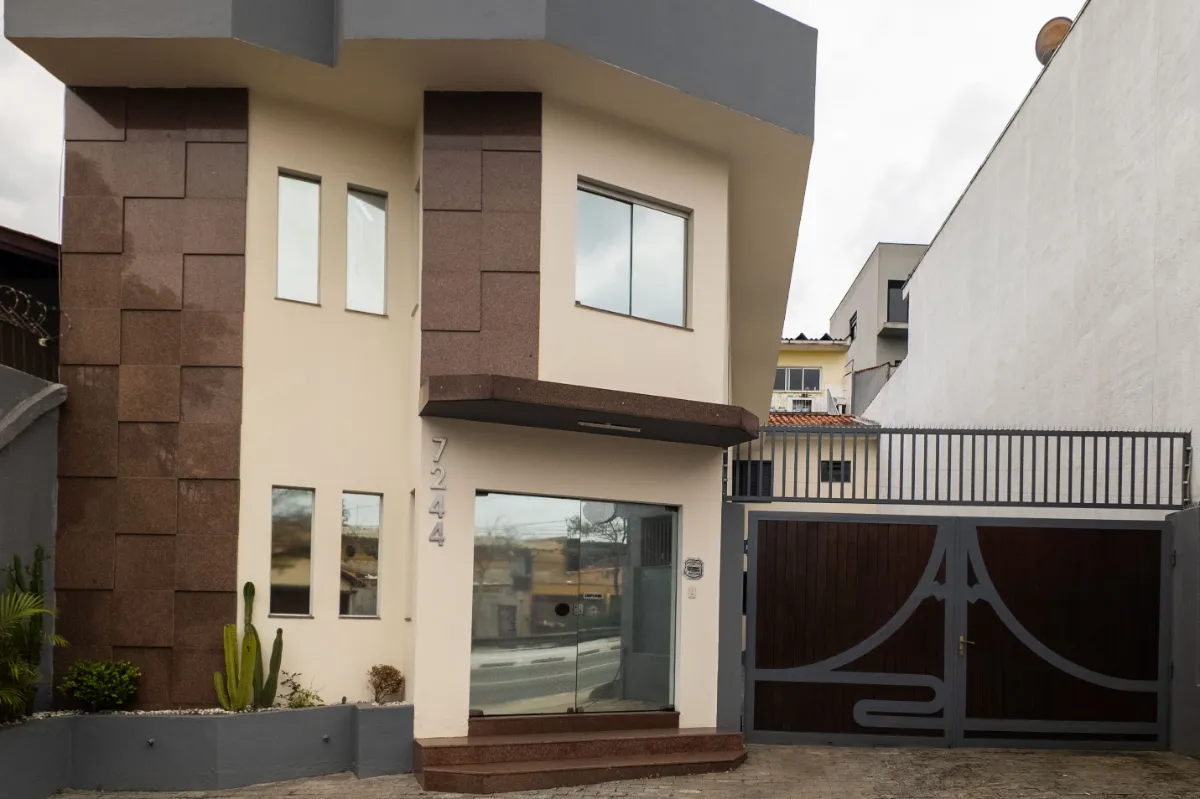 Edifício monousuário para venda em Interlagos, 240m²