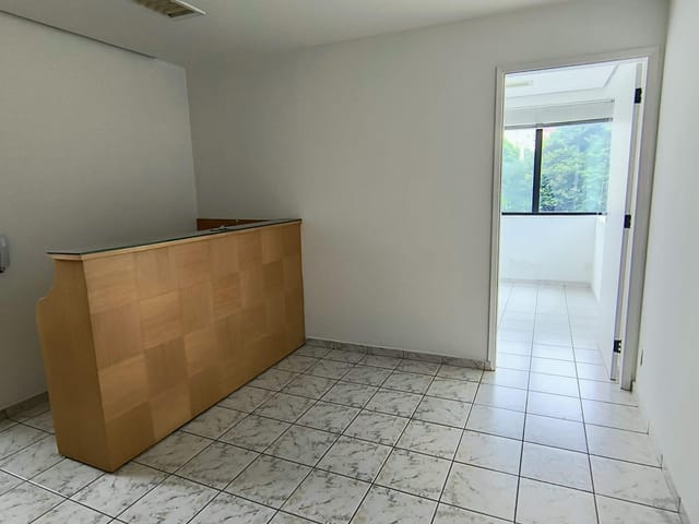 Foto do Conjunto comercial - Sala Comercial na Rua Botucatu, ao lado do metrô Hospital São Paulo com 1 vaga de garagem. | MDG IMÓVEIS