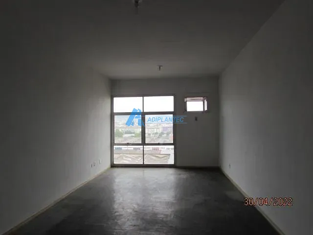 Sala para alugar, no bairro Penha Circular em Rio de Janeiro
