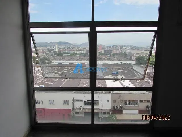 Sala para alugar, no bairro Penha Circular em Rio de Janeiro