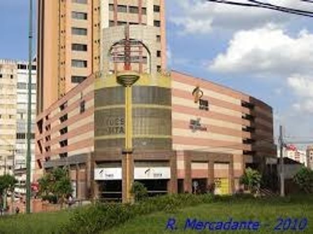 Sala com 80m², à venda ou para alugar, no bairro Centro em Londrina