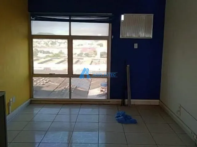 Sala para alugar, no bairro Penha Circular em Rio de Janeiro