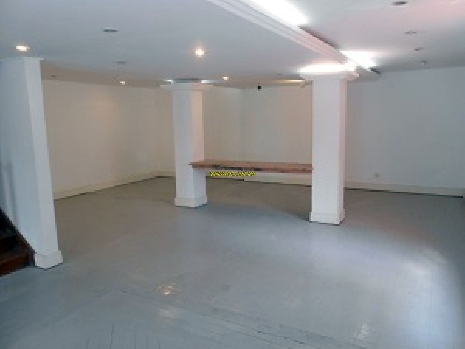 Depósito-Galpão-Armazém para alugar, 186m² - Foto 1