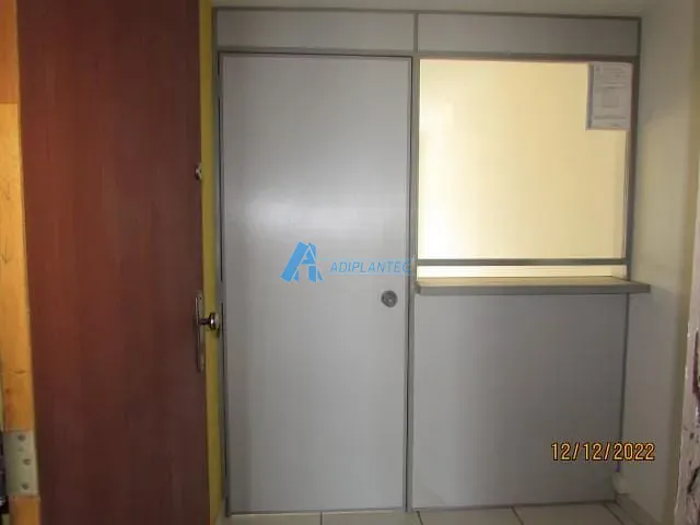 Sala para alugar, no bairro Penha Circular em Rio de Janeiro