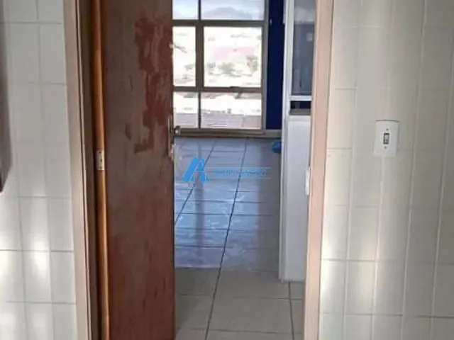 Sala para alugar, no bairro Penha Circular em Rio de Janeiro