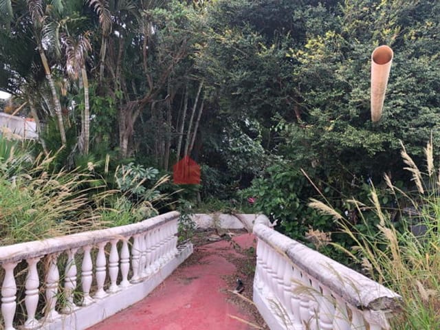 Comercial com 1060m², à venda, no bairro Jardim Santana em Tremembé