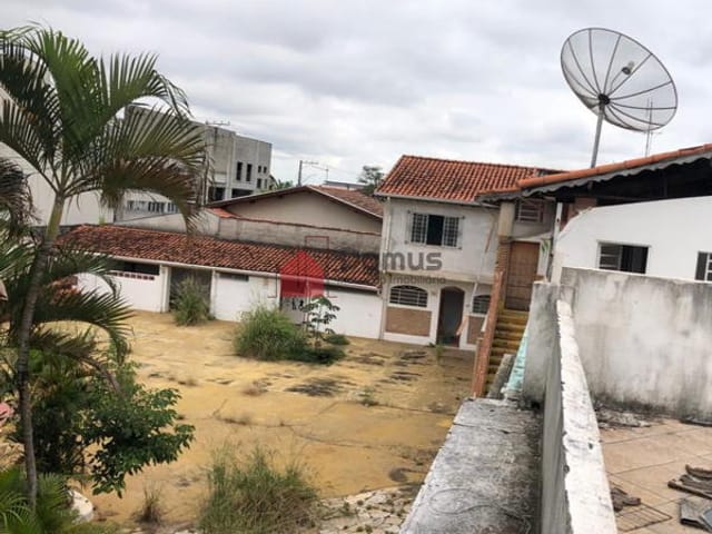 Comercial com 1060m², à venda, no bairro Jardim Santana em Tremembé