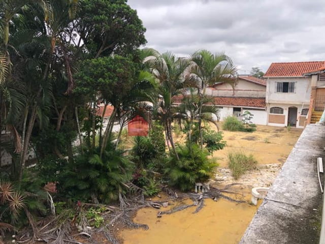 Comercial com 1060m², à venda, no bairro Jardim Santana em Tremembé