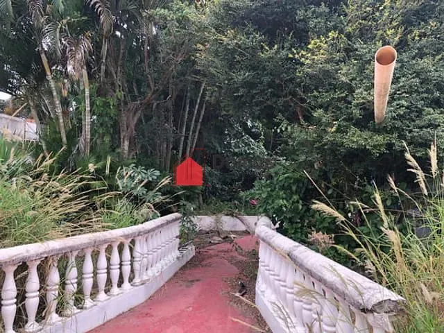 Comercial com 1060m², à venda, no bairro Jardim Santana em Tremembé