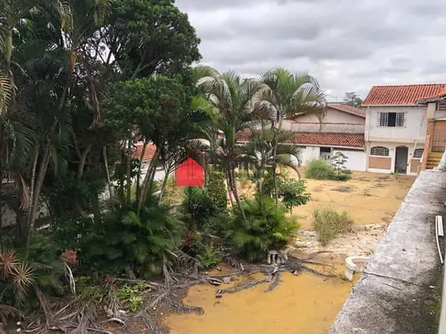 Comercial com 1060m², à venda, no bairro Jardim Santana em Tremembé