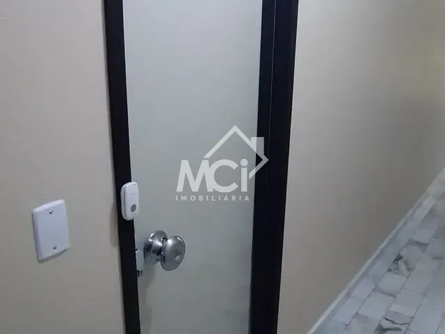 Sala com 35m², à venda, no bairro Centro em Pelotas