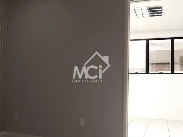 Sala com 35m², à venda, no bairro Centro em Pelotas
