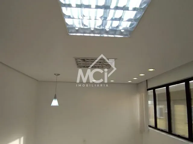 Sala com 35m², à venda, no bairro Centro em Pelotas