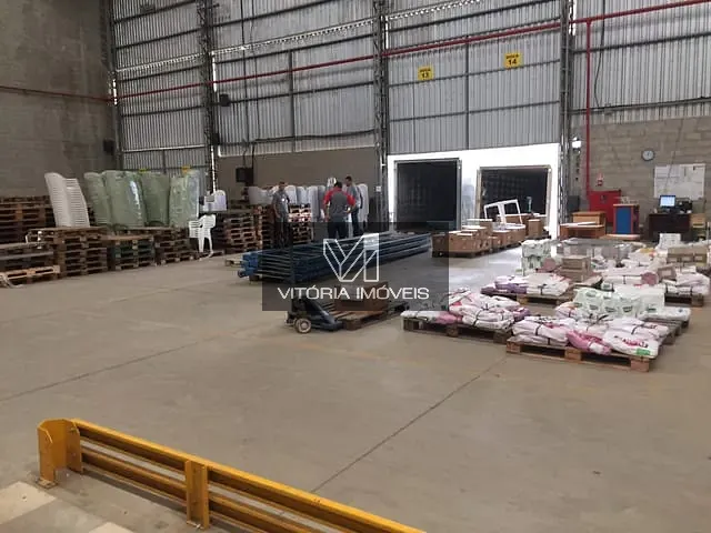 Galpão / Barracão com 13000m², para alugar, no bairro BR em Viana