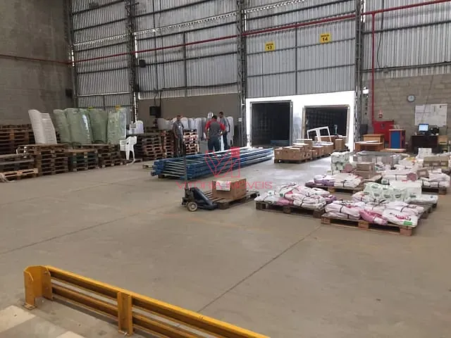 Galpão / Barracão com 13000m², para alugar, no bairro BR em Viana