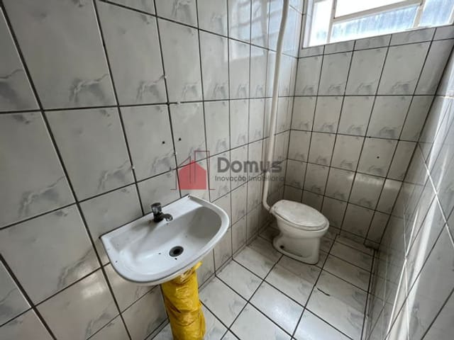 Sala com 130m², para alugar, no bairro Centro em Taubaté