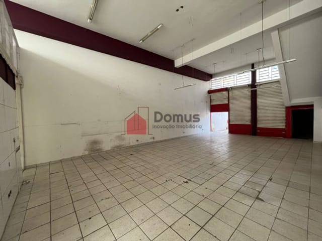 Sala com 130m², para alugar, no bairro Centro em Taubaté