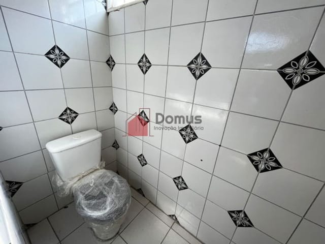 Sala com 130m², para alugar, no bairro Centro em Taubaté