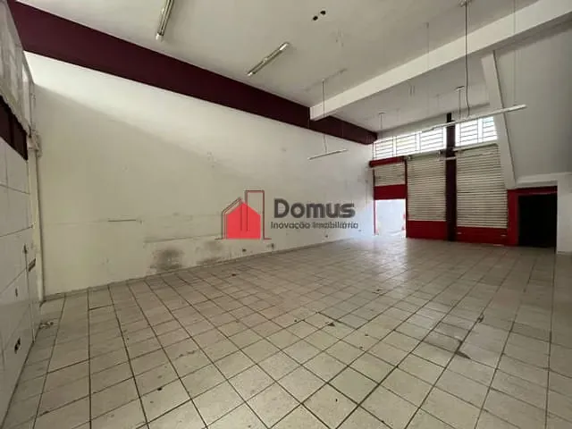 Sala com 130m², para alugar, no bairro Centro em Taubaté