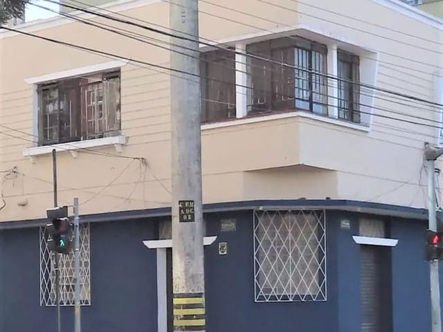 Comercial à venda, no bairro Cristo Rei em Curitiba
