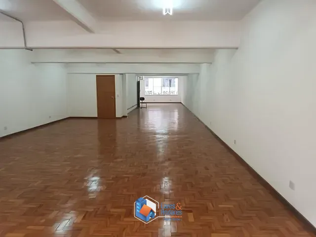 Comercial com 1999m², à venda, no bairro Centro em São Paulo